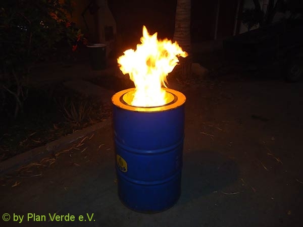 Pyrolysekocher-jetzt-wird-es-heiss-Plan-Verde-e.V.